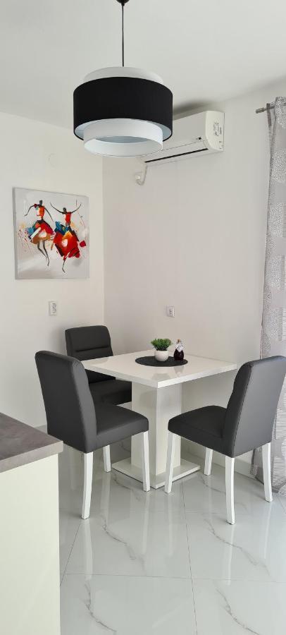 Apartments Orlic Сали Екстер'єр фото